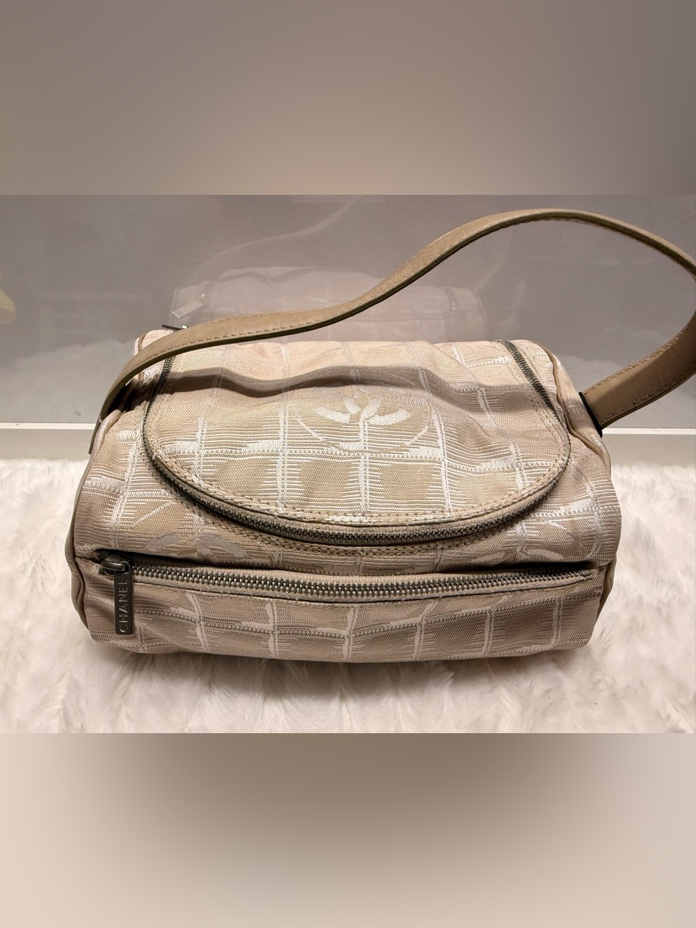 CHANEL-6864039 Beige Traveligne Makeup Bag